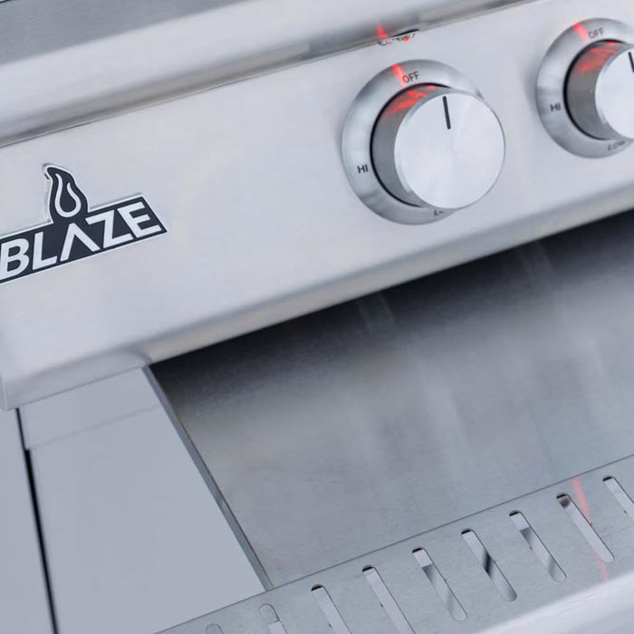 Blaze 26-in Built-In Natural Gas Outdoor Oven w/ Bluetooth Probes & Rotisserie - BLZ-LTE3OVN-LP